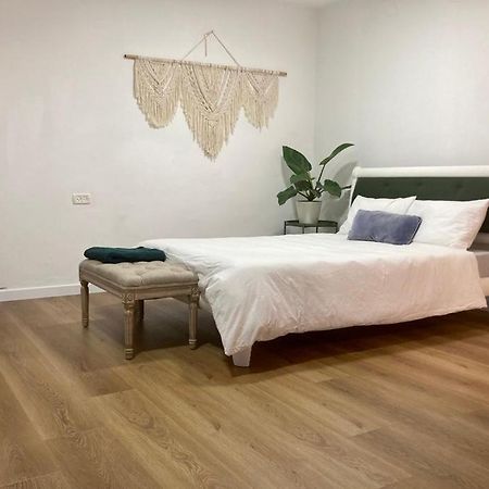 Shamaka'S Apartamento Kefar Hananya Exterior foto