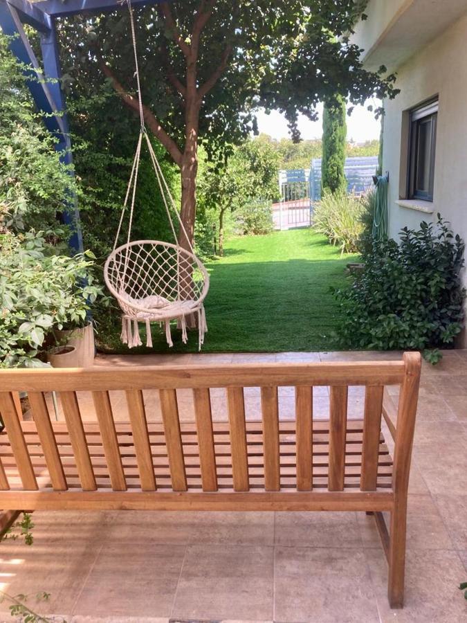 Shamaka'S Apartamento Kefar Hananya Exterior foto